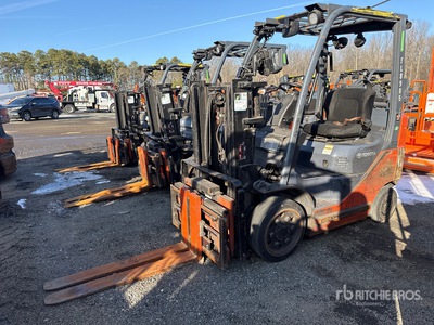 2014 Toyota 8FGCU20 4000 lb Cushion Tire フォークリフト