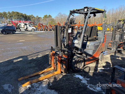 2014 Toyota 8FGCU20 4000 lb Cushion Tire Chariot Élévateur