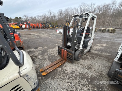 2012 Nissan CF40LP 4000 lb Cushion Tire フォークリフト