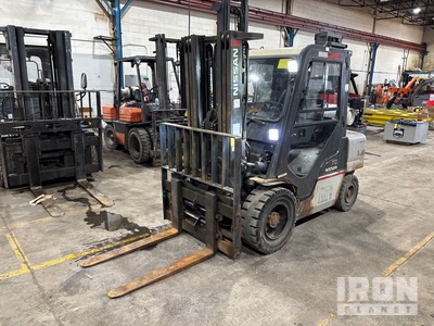 Nissan MUG1F2A35LV 6015 lb Cushion Tire Forklift