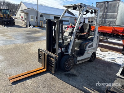 2014 Nissan CF40LP 4000 lb Cushion Tire フォークリフト