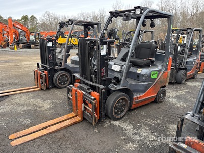 2014 Toyota 8FGCU20 4000 lb Cushion Tire フォークリフト