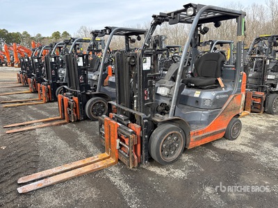 2014 Toyota 8FGCU20 4000 lb Cushion Tire フォークリフト