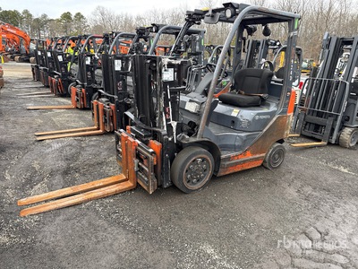 2014 Toyota 8FGCU20 4000 lb Cushion Tire フォークリフト