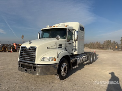 2014 Mack CXU613 6x4 Cabeza Tractora Cabina Dormitorio