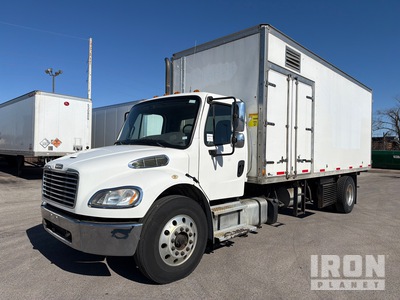 2018 Freightliner M2 106 4x2 شاحنة فان