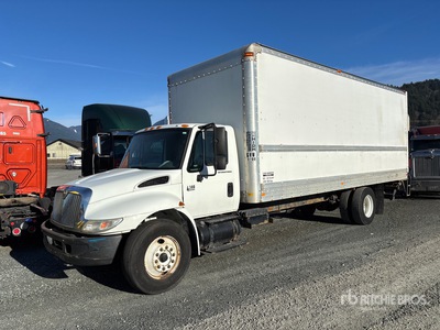 2006 International 4300 4x2 Kastenwägen (Inoperable)