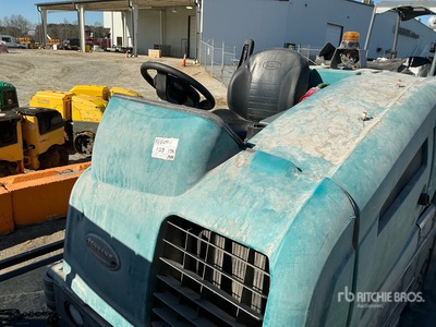 Tennant M20 Floor Scrubber