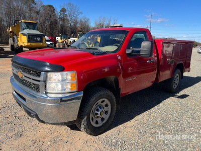 2014 Chevrolet Silverado 2500HD 4x4 Utility Truck