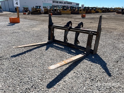 2018 72 in Q/C Wheel Loader Forks - Fits Cat 924/930/938