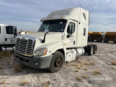 2013 Freightliner Cascadia 125 6x4 T/A Sleeper Truck Tractor