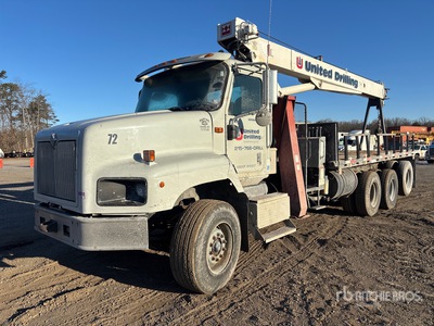 Terex BT2463 24000 lb Straight Boom on 2005 International 5600i 8x4 Crane Truck