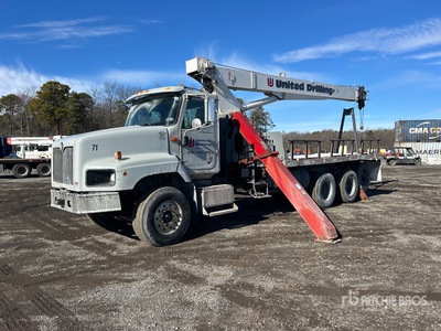 Terex BT-2463 24000 lb Straight Boom on 2005 International 5600i 8x4 Crane Truck