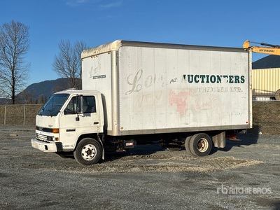 1993 GMC 4x2 Furgoneta caja cerrada