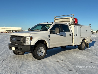 2019 Ford F-350 XL 4x4 Crew Cab Camion de service