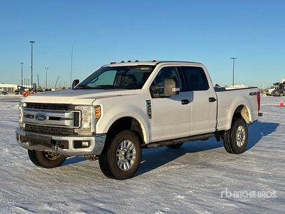 2017 Ford F-350 XLT 4x4 Crew Cab Pickup