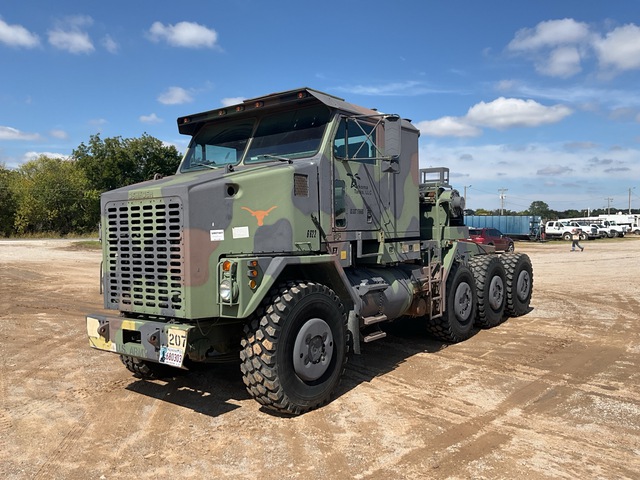 1999 Oshkosh M1070 8x8 Extended Cab Winch Truck
