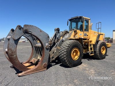 2004 Volvo L150E w/Log Grab Wiellader
