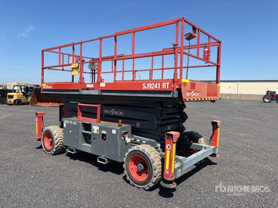 2017 Skyjack SJ9241 4x4 Diesel Scissor Lift