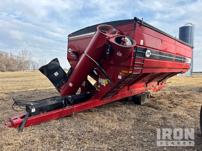 2019 J&M 1432 Series X Tracked عربة الحبوب (Inoperable)