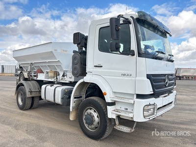 2009 Mercedes-Benz 1833 Axor 4x4 Autocarro spargifertilizzante