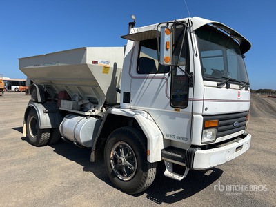 1989 Ford Cargo 1621 4x2 شاحنة توزيع الاسمدة