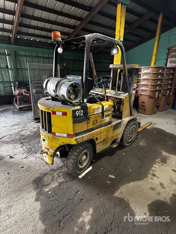 MONTACARGAS 1979 CATERPILLAR V30C