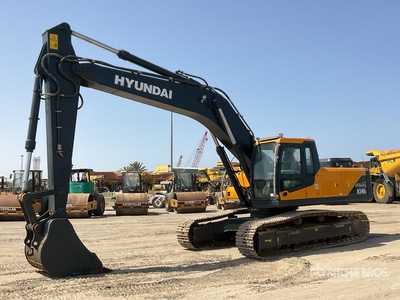 2024 Hyundai R340L Tracked Excavator