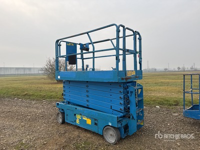 2016 Genie GS-4047 Electric Podnośnik nożycowy (Inoperable)