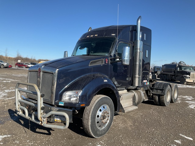 2015 Kenworth T880 6x4 T/A Sleeper Truck Tractor