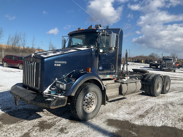 2015 Kenworth T800 6x4 T/A Day Cab Truck Tractor