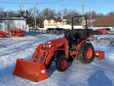 2023 Kubota LX2610SUHSD 4WD Utility Tractor