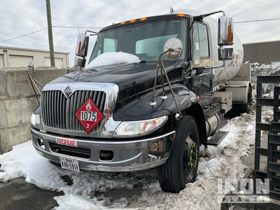 2007 International 4400 4X2 4x2 Tanker Truck