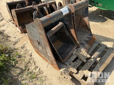 Quantity of (6) Buckets