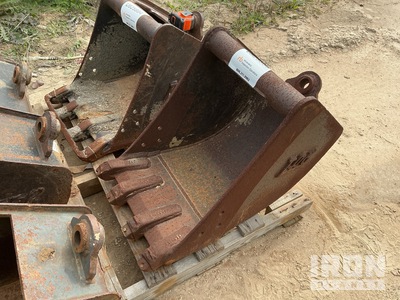 Quantity of (6) Buckets