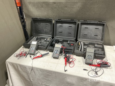 (11) Fluke 27/FM Multimeters