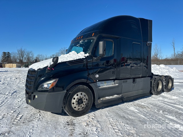 2022 Freightliner Cascadia 126 6x4 T/A Sleeper Truck Tractor