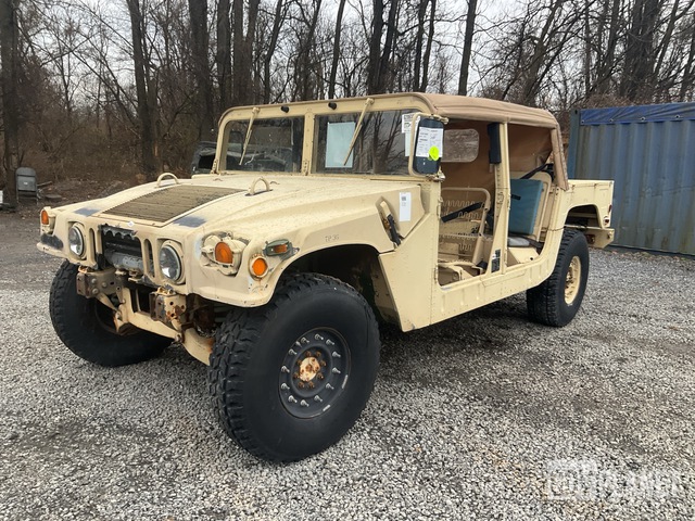2006 AM General M1097R1 HMMWV 4 Door Soft Top w/Truck Body
