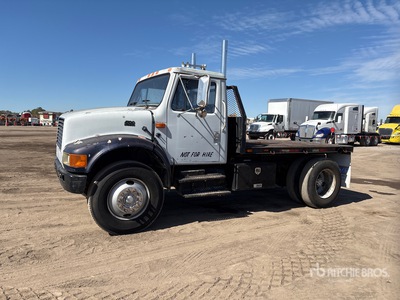 1994 International 4700 4x2 Flatbed Truck