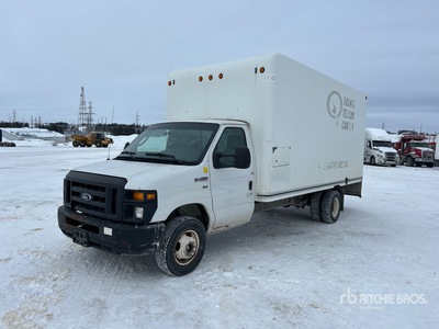 2015 Ford E450 4x2 Mud Mixing System Furgoneta caja cerrada