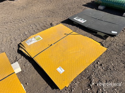Quantity of (20) Yellow Steel Diamond Plate 3 Ft X 4 Ft Varios otros