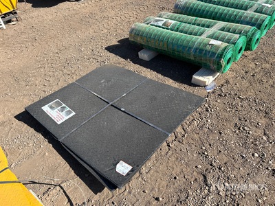 Quantity of (20) Black Steel Diamond Plate 3 ft x 4 ft Varios otros