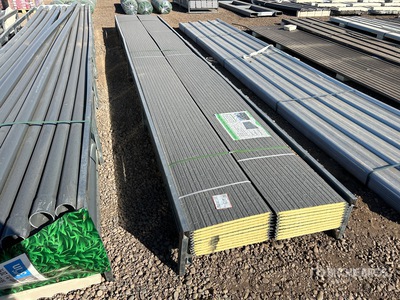 Quantity of (20) Grey Polyurethane Insulated Metal Wall Panels 19.7 Ft X 15 In Varios otros