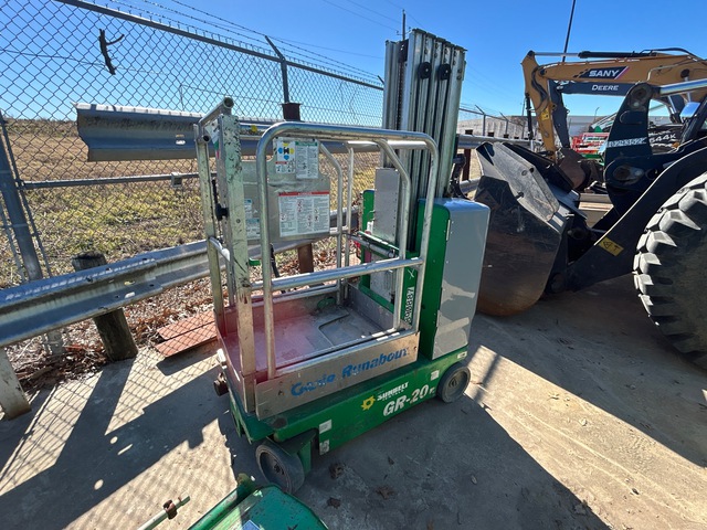 2016 Genie GR-20 Vertical Mast Lift