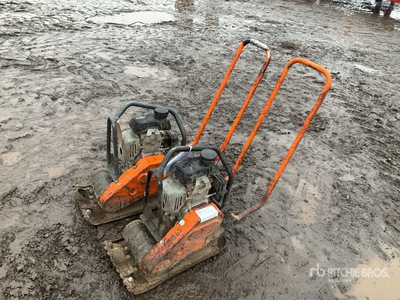 Quantity of (2) Belle LC3251 Plaque vibratoire