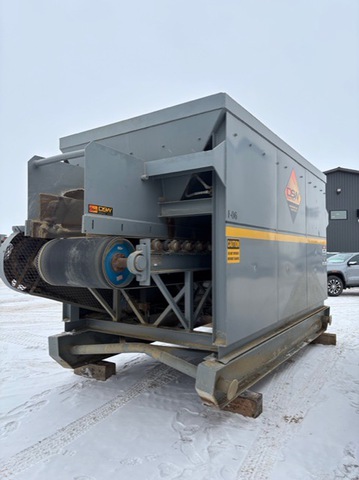 1998 Clemro HD 36-814SF 8 ft x 14 ft Aggregate Feeder