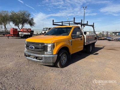 2019 Ford F-250 4x2 Flatbed Truck