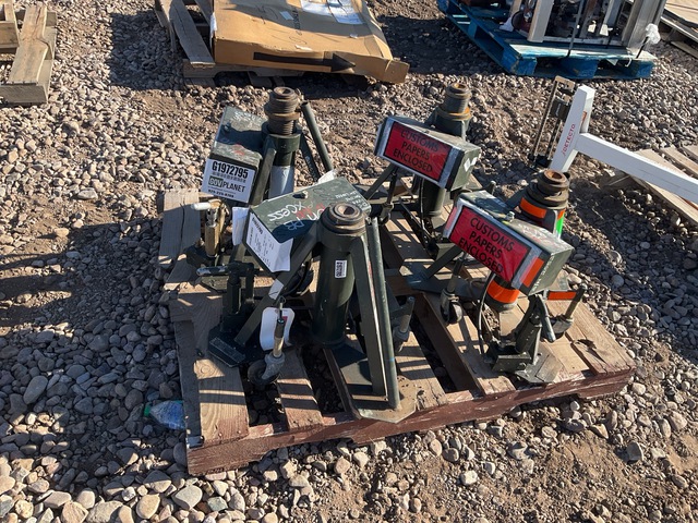 (4) Regent 8948-011 Hydraulic Tripod Jacks