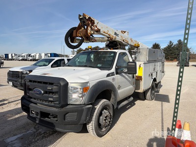2015 Altec on 2015 Ford F-550 XL 4x2 Camion nacelle