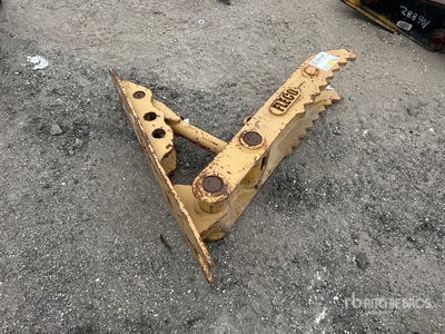 2018 Felco 36 in Excavator Thumb - Fits Excavator